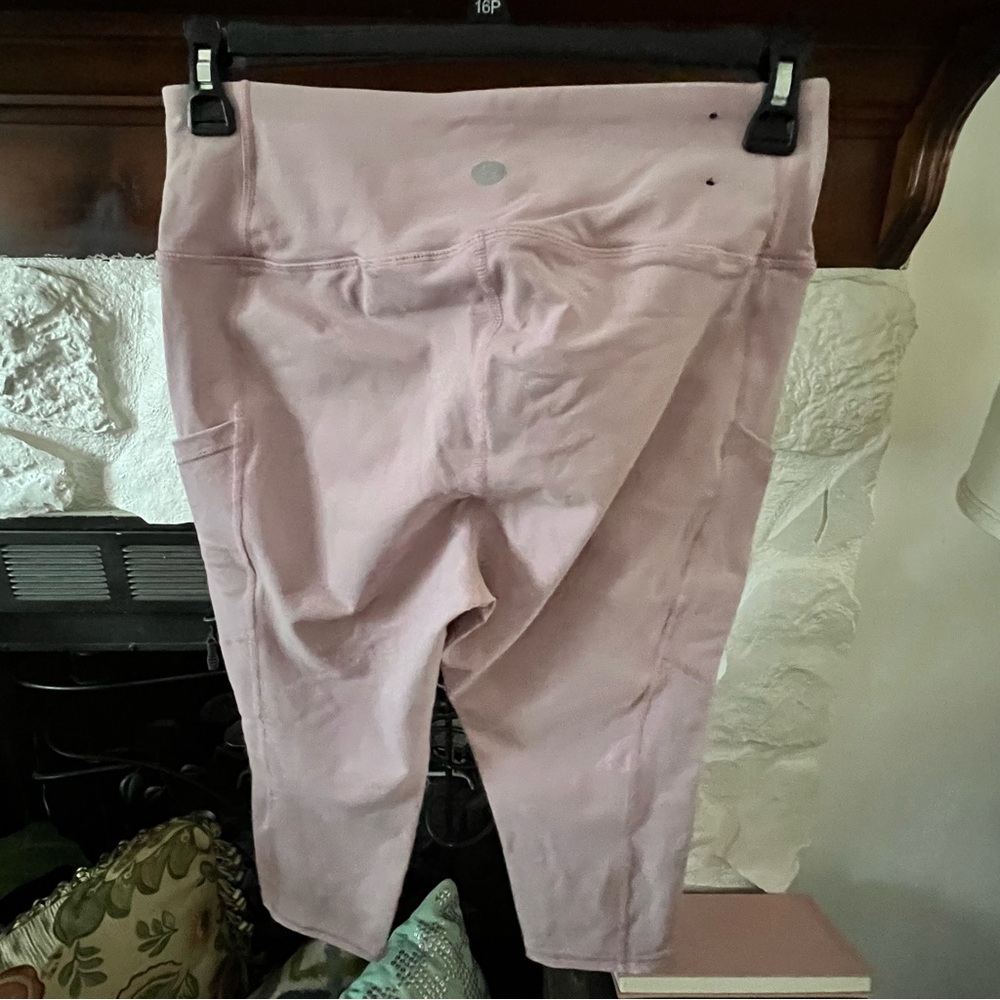 Torrid Active Lilac Capri Leggings Exercise Pants Size 1X - Picture 4 of 7